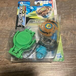 & Other Stories Beyblade Burst Green and Blue Set